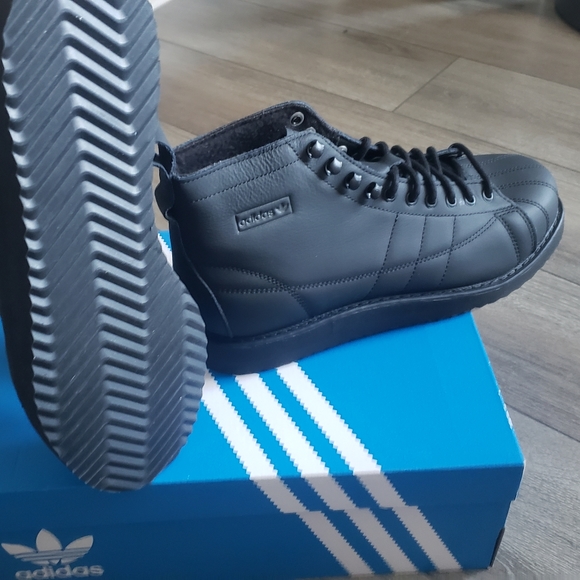 Adidas Superstar Sneakers - Picture 2 of 7